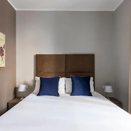 Giubbonari 게스트하우스 4*